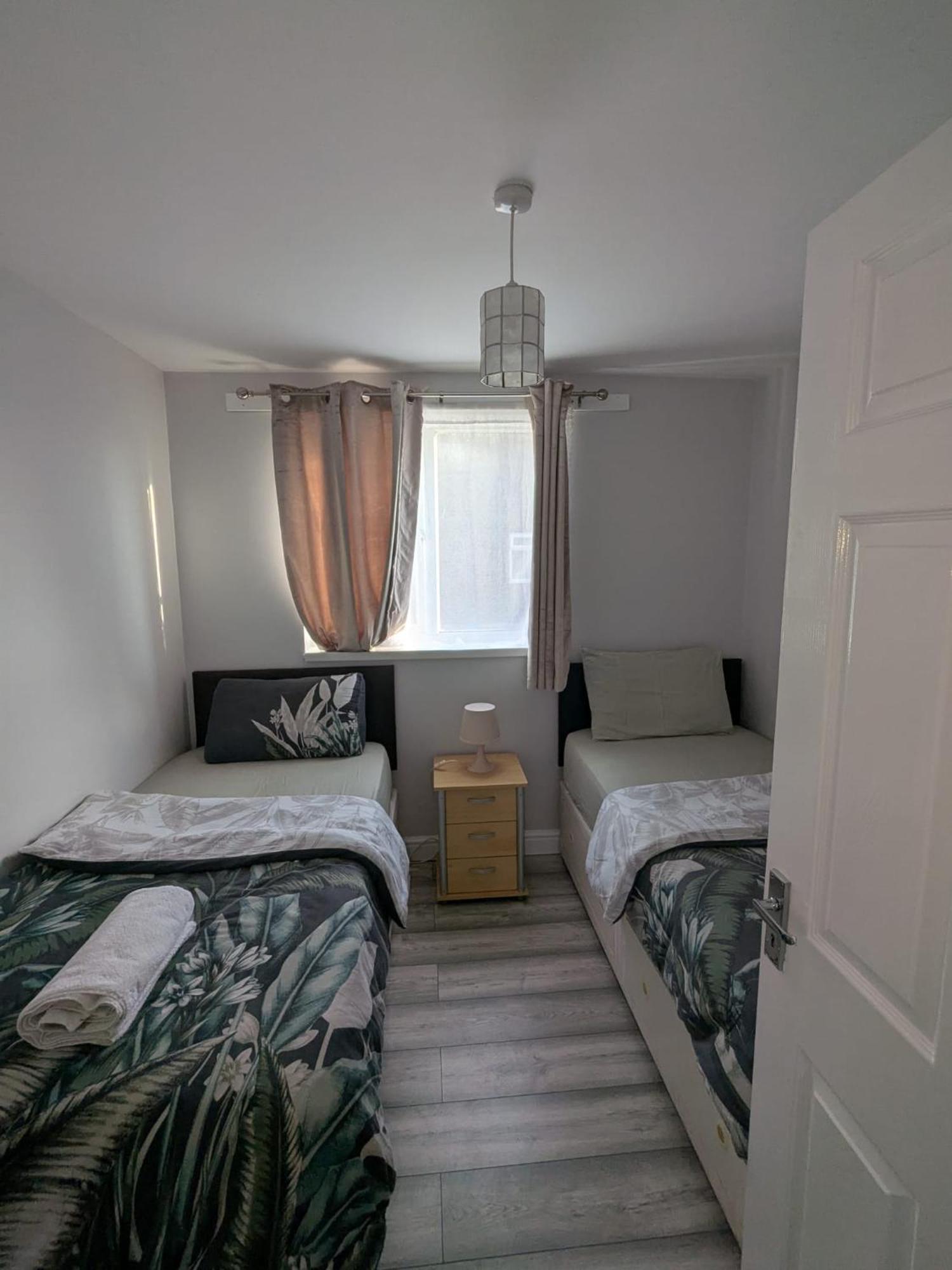 A&A Apartment Basildon Nevendon Exterior photo
